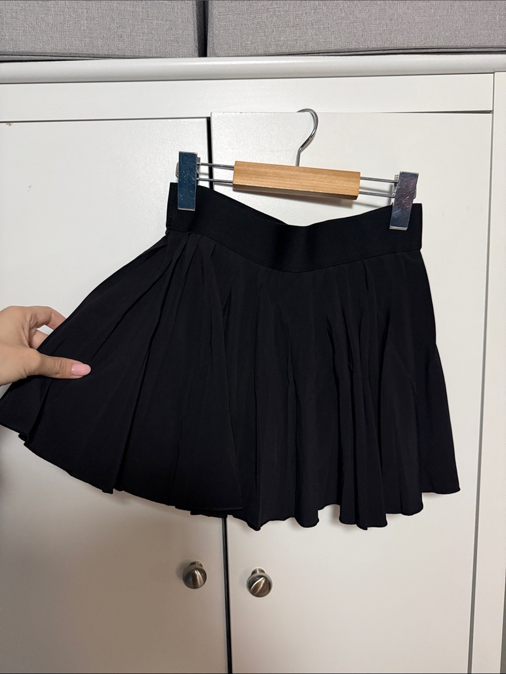Aritzia Black Pleated Flare Mini Skirt